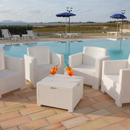 Oasi Guzzetta Hotel&case Vacanze בית הארחה 2*