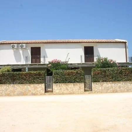 Guest house Oasi Guzzetta Hotel&case Vacanze 2*