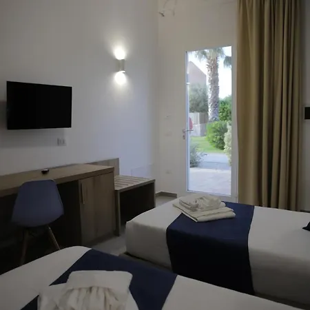 Guest house Oasi Guzzetta Hotel&case Vacanze 2*