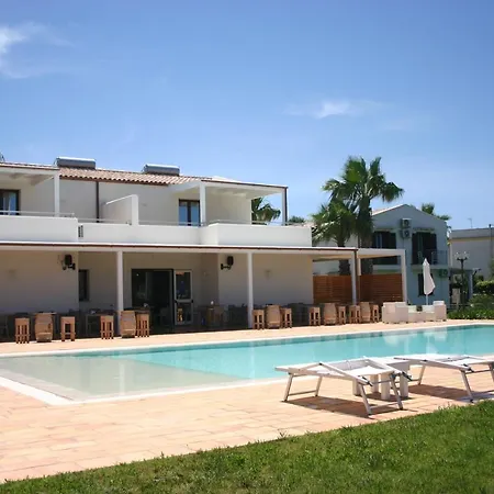 Guest house Oasi Guzzetta Hotel&case Vacanze 2*