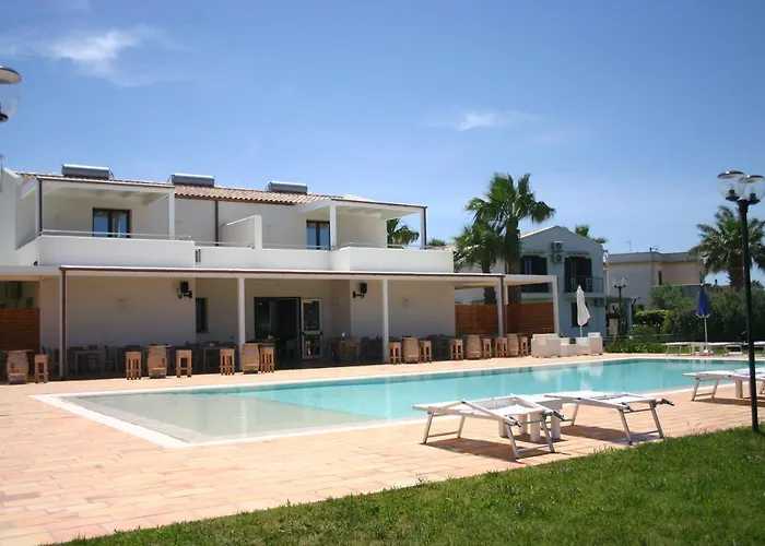 Maison d'hôtes Oasi Guzzetta Hotel&case Vacanze 4*