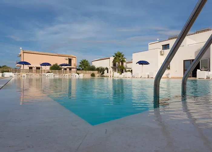 Oasi Guzzetta Hotel&case Vacanze 4*